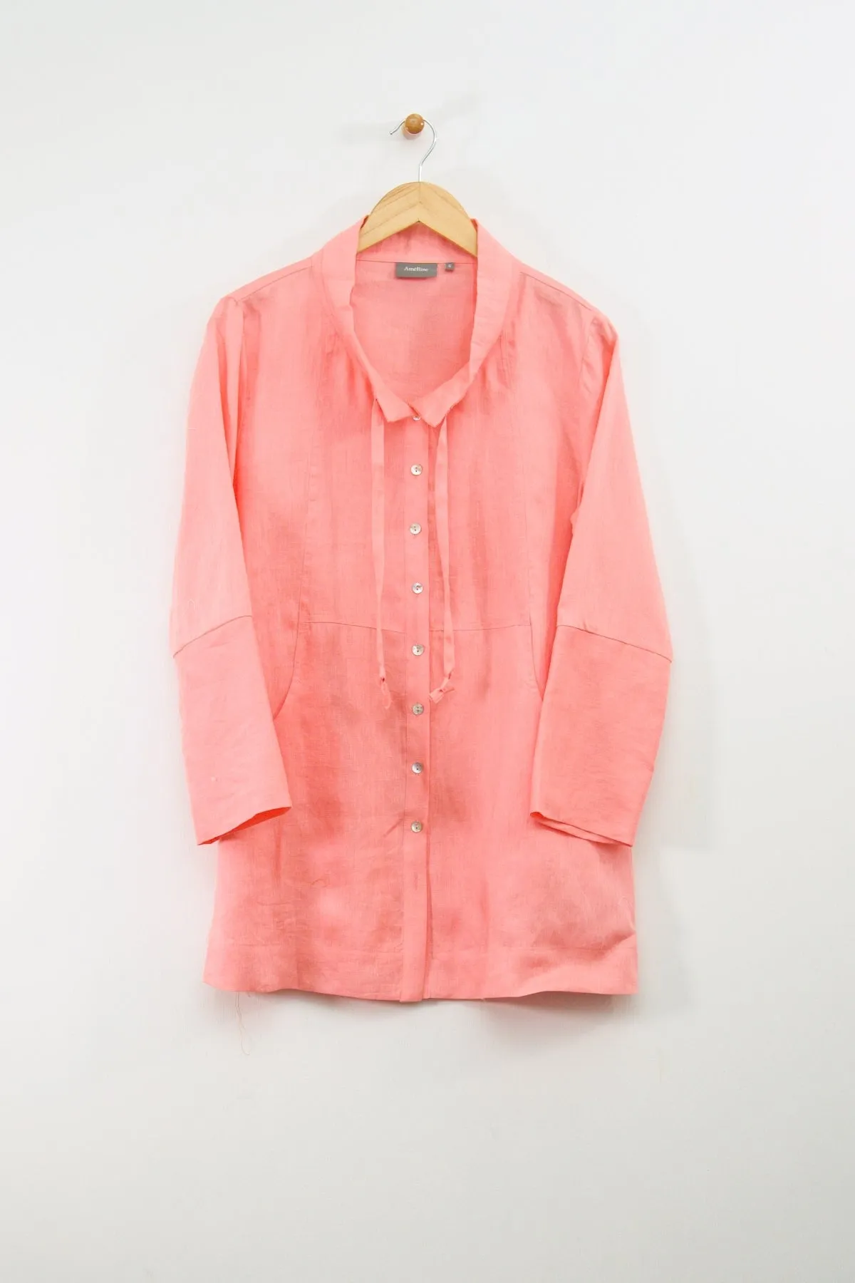 28" Tie Collar Button-Up Shirt