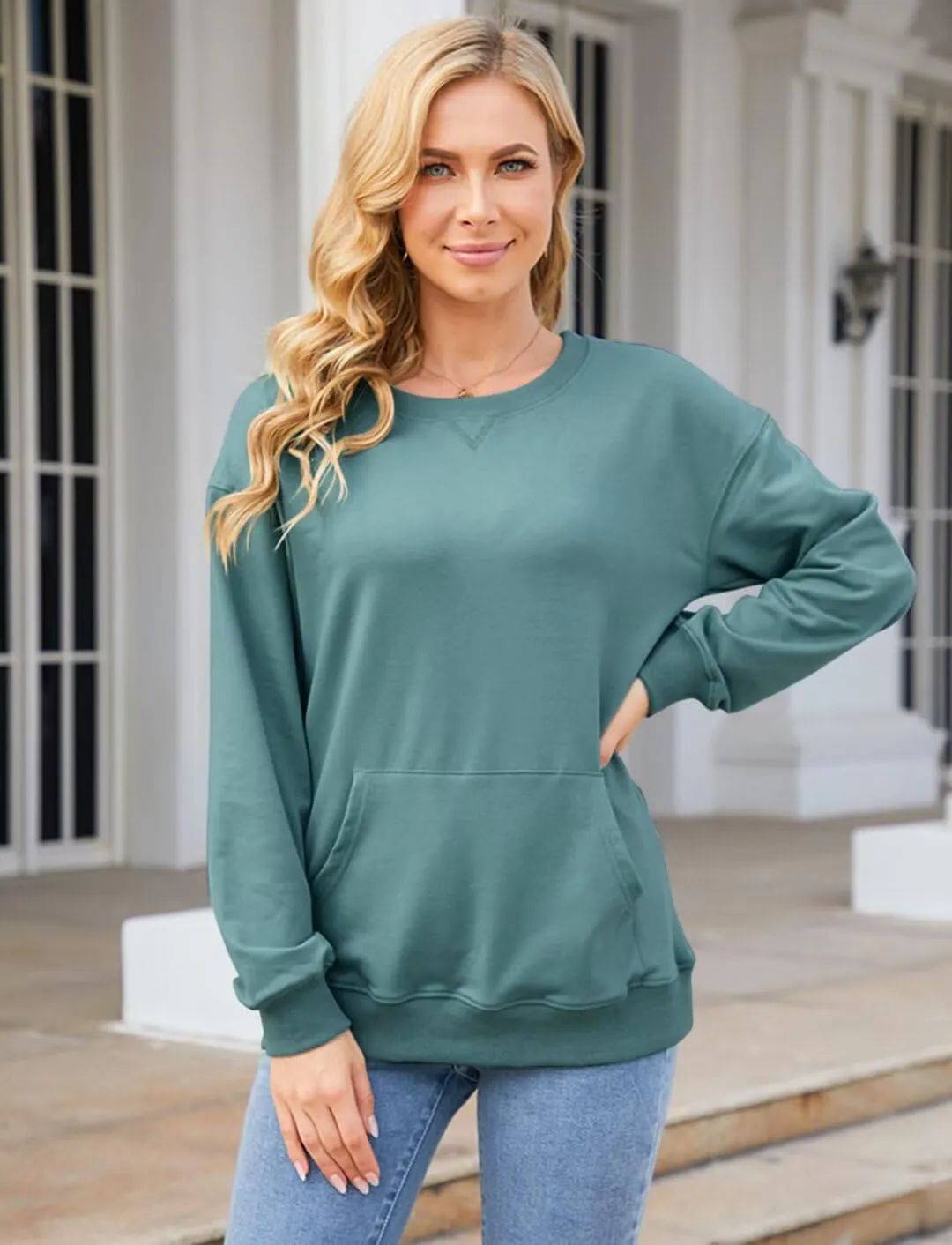 Womens Long Sleeve Sweatshirts Casual Crewneck Cute Pullover Tops Lightweight Sweatshirt with Pocket 2025